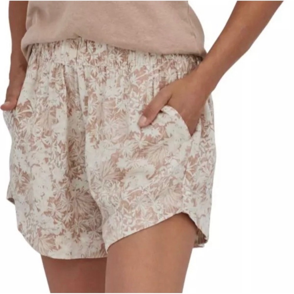 Patagonia Garden Island Shorts Women's S Tan Floral Palm Print Elastic Waist